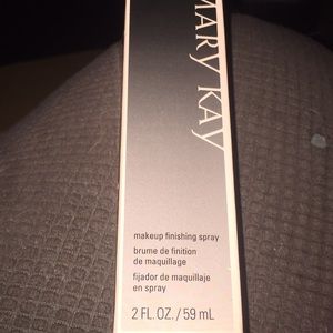 Mary Kay Finishing Spray